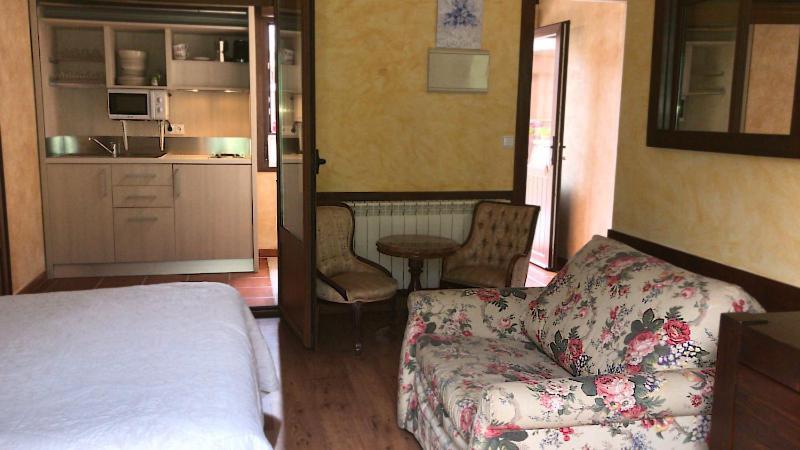 Hotel Arenas De Cabrales- Apartamentos المظهر الخارجي الصورة