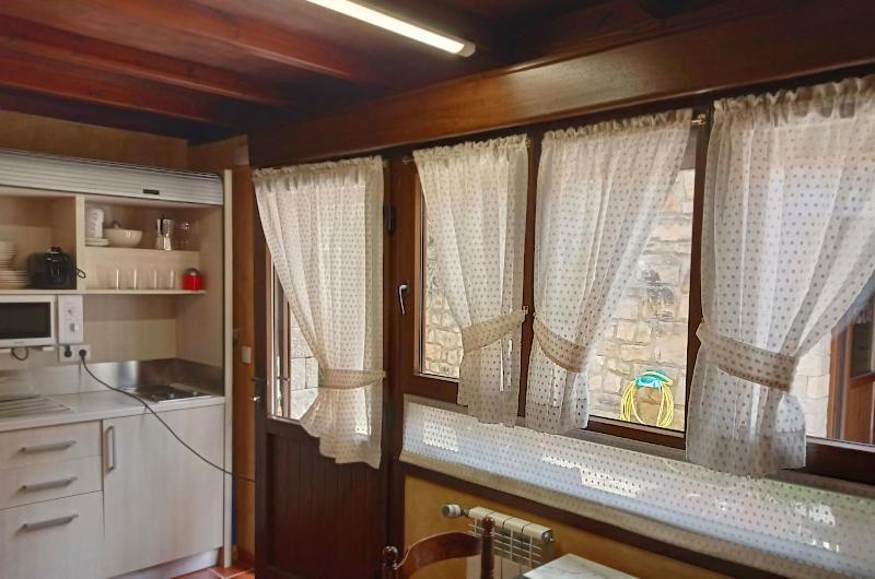 Hotel Arenas De Cabrales- Apartamentos المظهر الخارجي الصورة