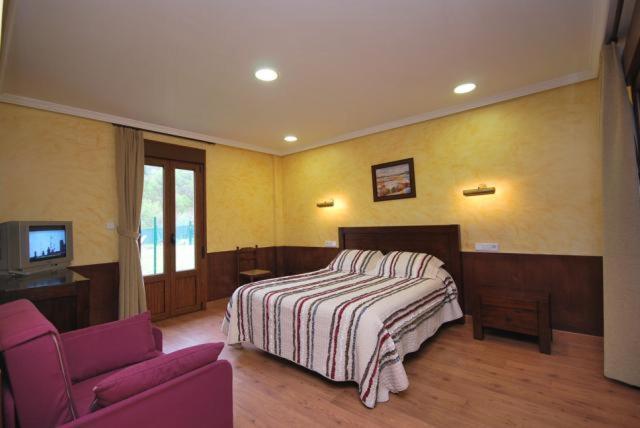 Hotel Arenas De Cabrales- Apartamentos المظهر الخارجي الصورة